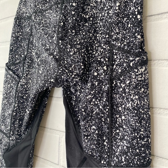 Lululemon Outrun 17" Crop Leggings size 6 - Picture 11 of 12